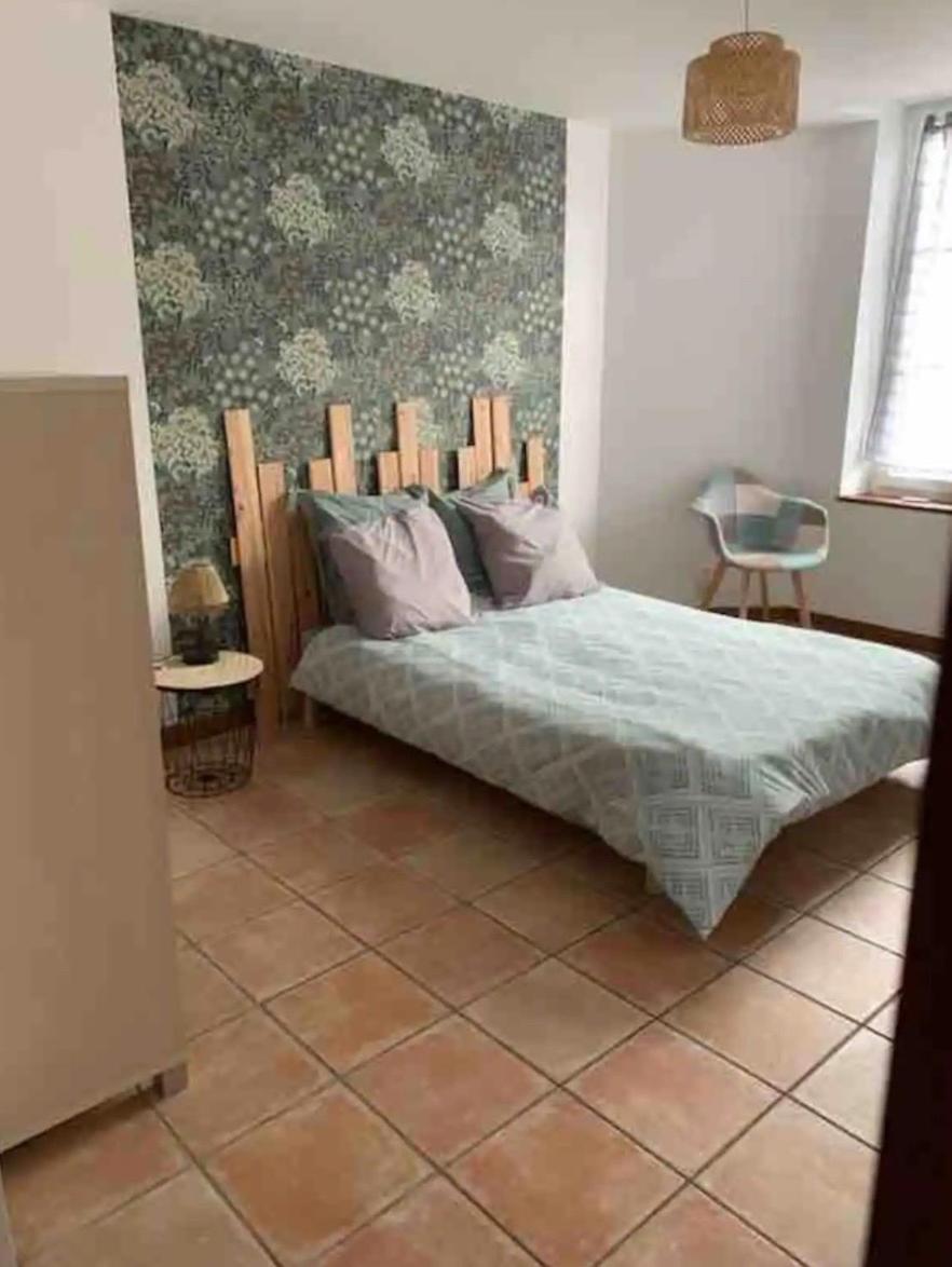 Appartement Avec Terrasse 지엔 외부 사진